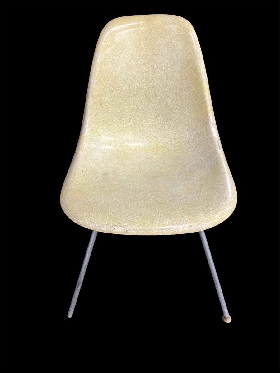 MCM Eames chair!