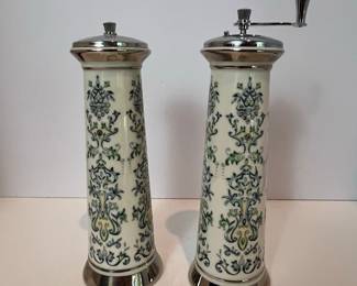 Lenox Lido Salt and Pepper Grinders