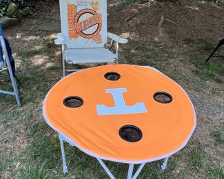 University of Tennessee Volunteers Folding Table and Chair Set