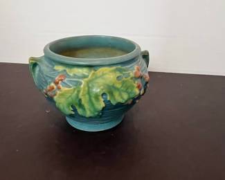 Roseville Pottery Bushberry Jardiniere