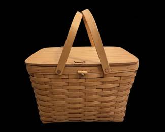 Longaberger Style Wicker Picnic Basket with Lid and Handles
