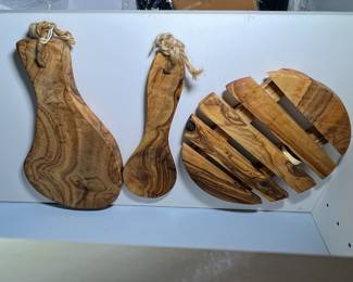Olive Wood Kitchen Utensil Set with Trivet