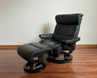 Ekornes Stressless Reno Recliner and Ottoman