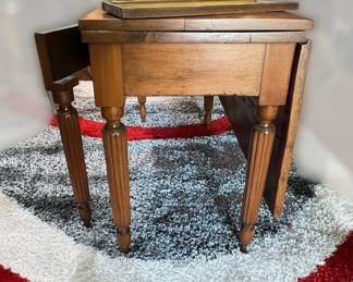 Sheraton Style Drop Leaf Dining Table