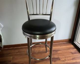 Metal Swirl Back Bar Stool