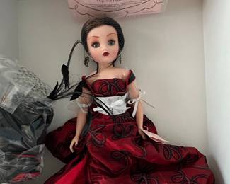 Madame Alexander "Object of Desire Cissy" Doll