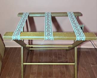 Scheibe Style Wooden Luggage Rack