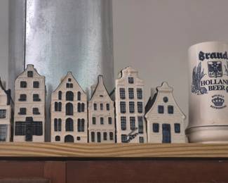 KLM Delftware replicas of Dutch houses 