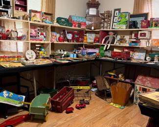 Retro Children’s treasure room 