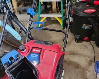 Snow blower 