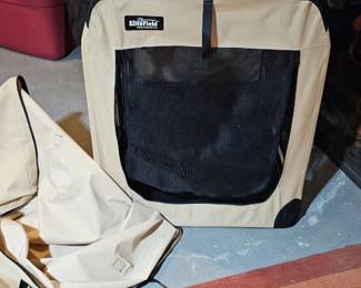Dog items, travel  carrier