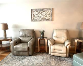 Electric recliners with remotes