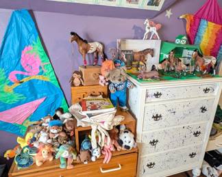 Beanie Babies & Breyer horses