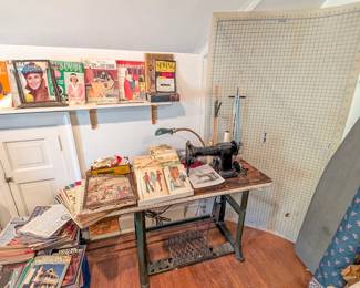 Singer 61W2 treadle sewing machine