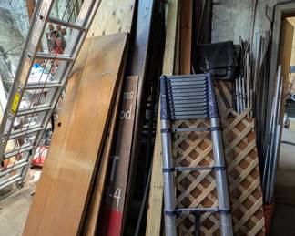 Telescoping ladder