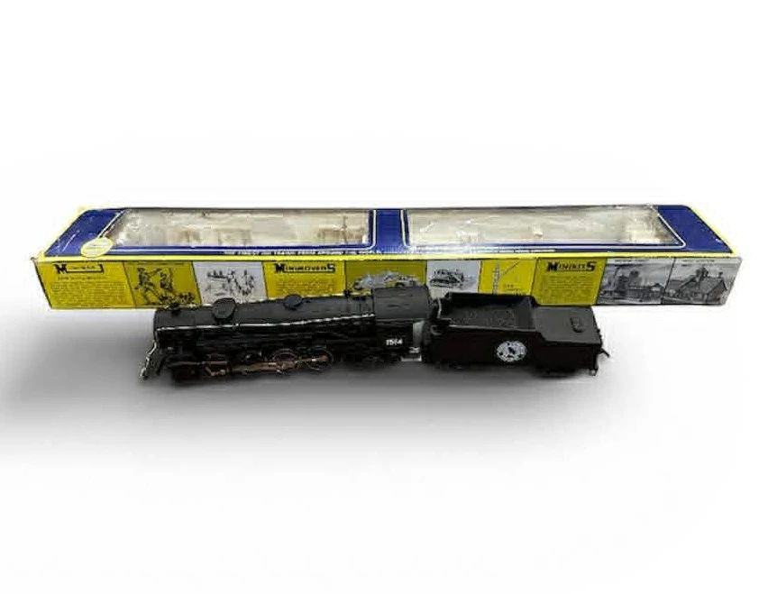 AHM HO GNR Locomotive 1514 w Tender