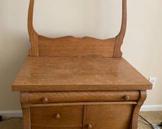 Tiger Oak Washstand with Towel Bar