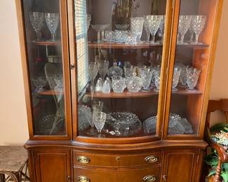 Vintage Drexel china cabinet
