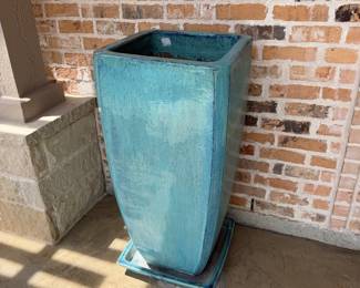 Tall teal ceramic planters Q:2
