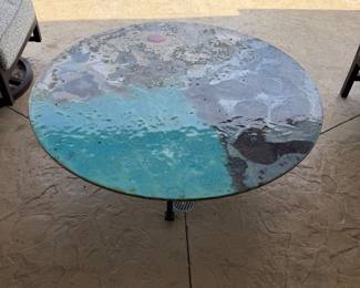 Art round coffee table