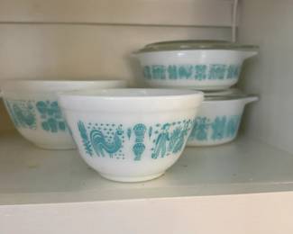Pyrex Amish Butterprint Bowls and Casserole Dishes