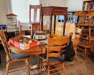 Oak wood dining table & chairs