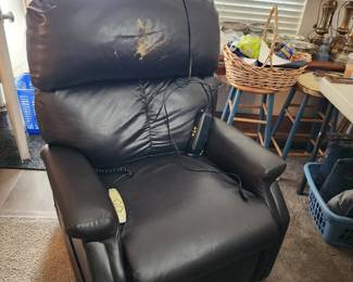 Lift recliner 