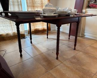 Vintage Ring Turned Gate Leg Table