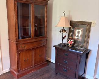 Vintage China Hutch / Display Cabinet