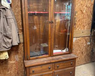 Banana Cabinet