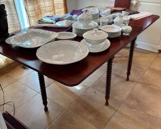 Vintage Ring Turned Gate Leg Table
