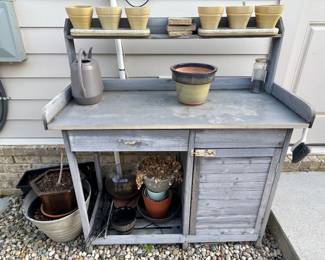 Potting bench