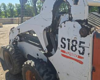 Bobcat S185 skid steer loader