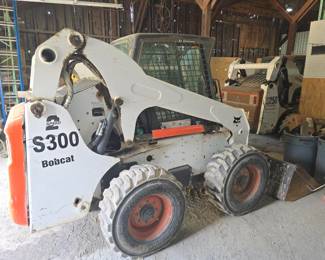 Bobcat S300 skid steer loader 4400 hours