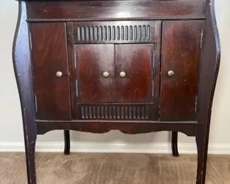 https://ctbids.com/estate-sale/44386