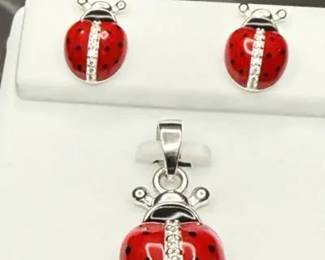 https://ctbids.com/estate-sale/44386/item/4998279/1-0-CTW-Moissanite-925-Sterling-Silver-Ladybug-Jewelry-Set-Earrings-Pendant