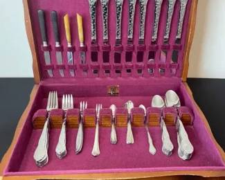 https://ctbids.com/estate-sale/44386