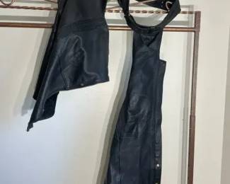 https://ctbids.com/estate-sale/44386