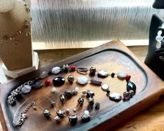 https://ctbids.com/estate-sale/44386