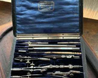 https://ctbids.com/estate-sale/44386