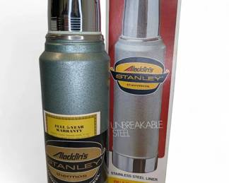 Vintage 1976 Aladdins Stanley 1 Quart Unbreakable Steel Thermos With Original Box  A944B