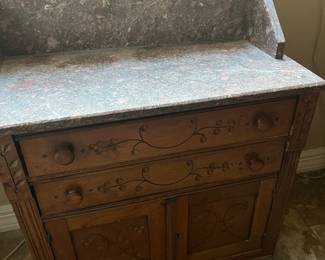 a couple of really cute washstands