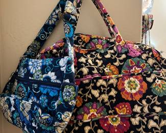 VERA BRADLEY HANDBAGS/TOTES
