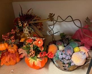 HALLOWEEN/FALL DECOR