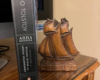 VINTAGE BOOKENDS