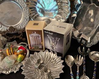 SERVING/ENTERTAINMENT ITEMS