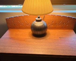 SMALL TABLE LAMP - TOP OF WASHSTAND