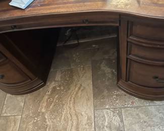 kidney shaped desk
