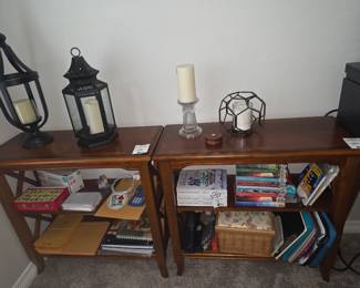 2 Short Bookcases 