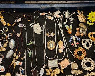 Sterling, jade and vintage broaches 